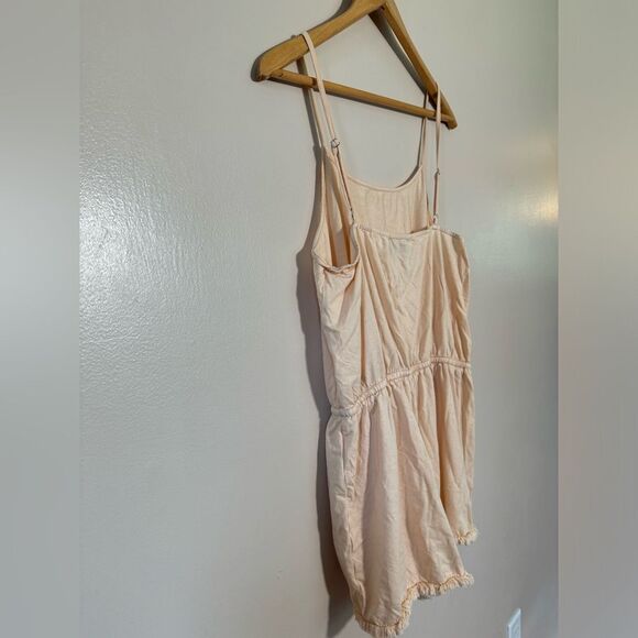 SALE! Peach Lulu’s Shorts Romper Size M EUC - Picture 4 of 5